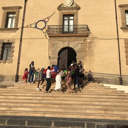 B&B L'angolo Sulla Piazza Mirabella Imbaccari