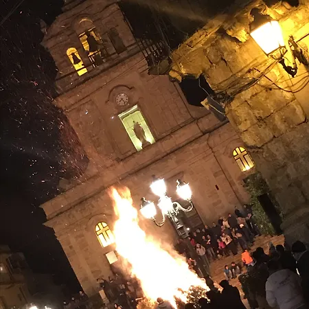 L'angolo Sulla Piazza Bed and breakfast 3*