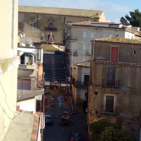L'angolo Sulla Piazza Mirabella Imbaccari