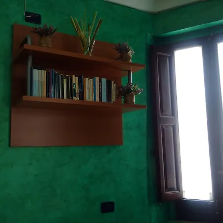 L'angolo Sulla Piazza Bed and breakfast 3*