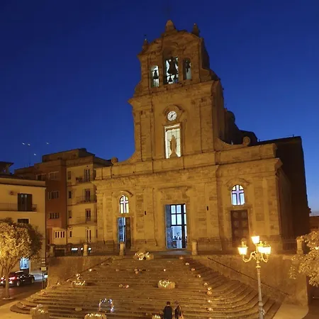 L'angolo Sulla Piazza 3*