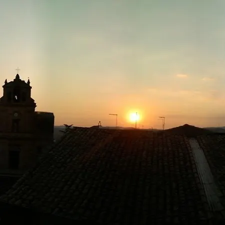 L'angolo Sulla Piazza 3*