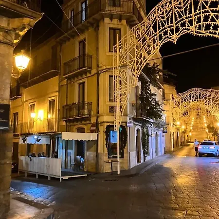 L'angolo Sulla Piazza Bed and breakfast 3*